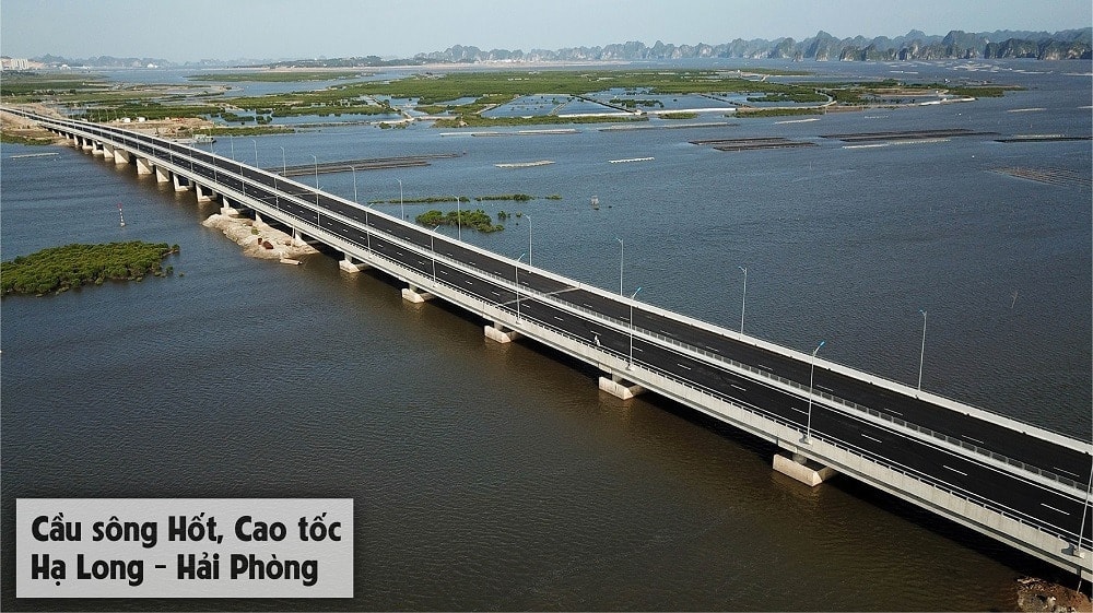 Tuyến cao tốc gần 600 tỷ/km đắt đỏ nhất Việt Nam: Rút ngắn thời gian di chuyển đến Thủ đô chỉ còn 2 giờ, sở hữu siêu cầu dây văng lọt <a style='text-decoration: none;' href='/TOP'>TOP</a> thế giới- Ảnh 2. Tuyến cao tốc gần 600 tỷ/km đắt đỏ nhất Việt Nam: Rút ngắn thời gian di chuyển đến Thủ đô chỉ còn 2 giờ, sở hữu siêu cầu dây văng lọt <a style='text-decoration: none;' href='/TOP'>TOP</a> thế giới- Ảnh 2.