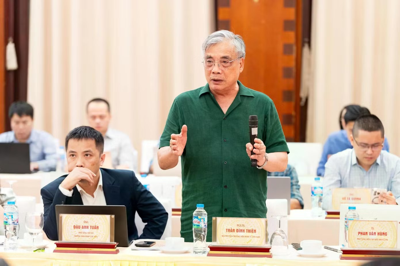 PGS, TS. Trần Đình Thiên. Ảnh: NĐT. Nhiều địa phương mới 'đếm' doanh nghiệp... trên giấy - Ảnh 1.