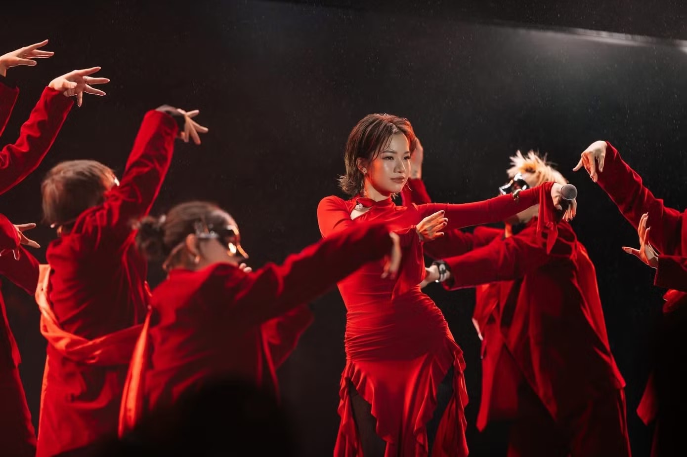 Đề xuất 'sát hạch hát live' cho ca sĩ Việt - Ảnh 3.