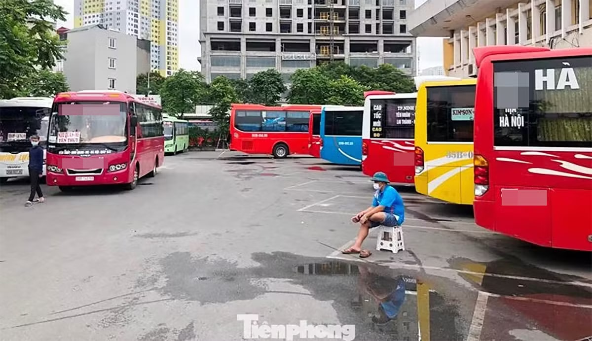 Một số địa phương kiến nghị Bộ Xây dựng cho phép các nhà xe được tạm ngừng khai thác những chuyến xe vắng khách, kém hiệu quả. Chi phí tăng cao, đề xuất cho nhà xe dừng chạy chuyến vắng khách - Ảnh 1.