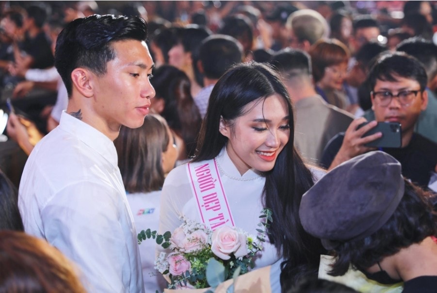 Động thái mới nhất của vợ chồng Đoàn Văn Hậu - Ảnh 3.