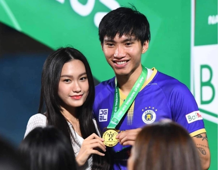 Động thái mới nhất của vợ chồng Đoàn Văn Hậu - Ảnh 2.