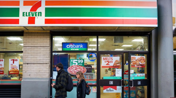 7-Eleven bất ngờ đóng cửa hơn 600 cửa hàng, chuyện gì đây?