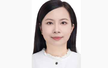 Nữ Phó Giáo sư trẻ nhất Việt Nam quê đất cảng tốt nghiệp Tiến sĩ Toán ở Pháp năm 26 tuổi, hiện đang vừa nghiên cứu vừa miệt mài truyền dạy tri thức