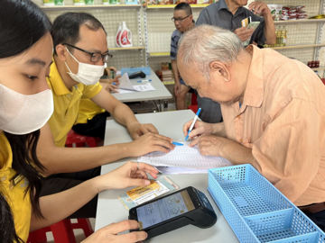 Từ 2026, người cao tuổi tại địa phương này sẽ được nhận 975.000 đồng mỗi tháng: Điều kiện áp dụng là gì?