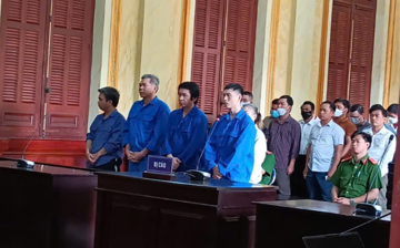 Tuyên án phạt tù 12 cựu cán bộ công an