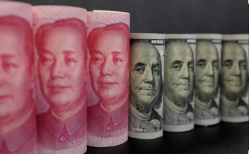 Trung Quốc mua USD mạnh nhất 16 năm