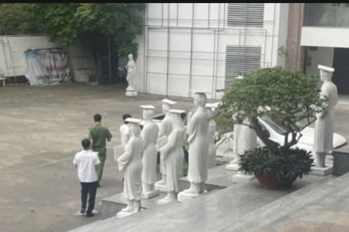 Bắt Phó Chủ tịch Hội đồng Trường Đại học Kinh Bắc Nguyễn Thị Tuyết Hồng - Ảnh 2.
