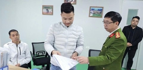Chân dung 2 'Giám đốc' SN 1979 đứng sau 'hệ sinh thái' sản xuất 426 loại sữa non, sữa bầu giả với gần 200.000 hộp, thu lợi bất chính hàng chục tỷ đồng - Ảnh 2.
