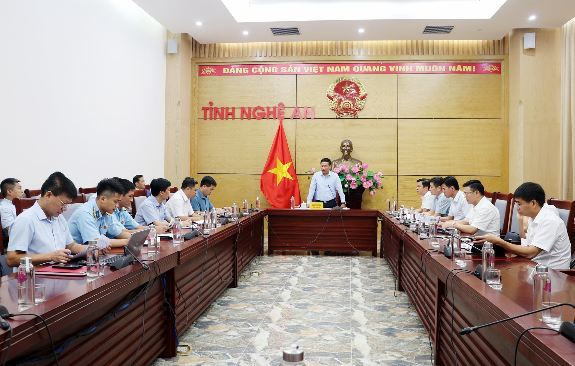 Hình ảnh tại buổi làm việc. Nguồn ảnh: UBND tỉnh Nghệ An Hình ảnh tại buổi làm việc. Nguồn ảnh: UBND tỉnh Nghệ An
