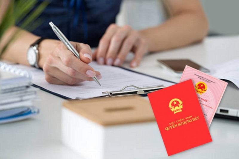 Sổ đỏ bị rách lại phát hiện sai sót, có được cấp đổi sổ mới không?- Ảnh 1. Sổ đỏ bị rách lại phát hiện sai sót, có được cấp đổi sổ mới không?- Ảnh 1.