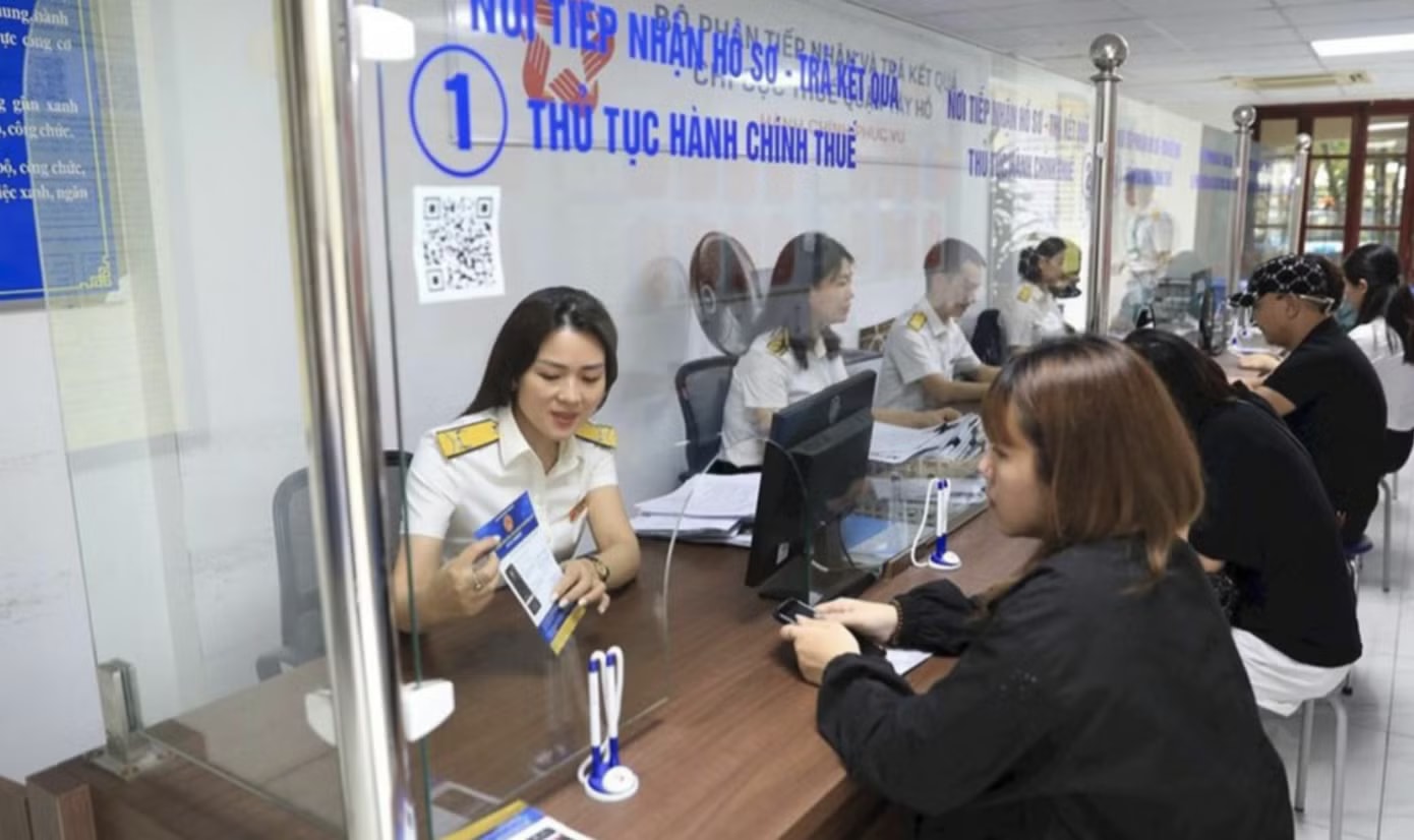 Đề xuất miễn thuế cần đi kèm đơn giản hóa thủ tục kế toán, kê khai. Miễn thuế cho doanh nghiệp nhỏ: Doanh thu tiền tỷ sao vẫn cần hỗ trợ? - Ảnh 2.