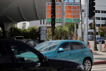 Bang California bắt đầu 'ngấm đòn' chiến sự