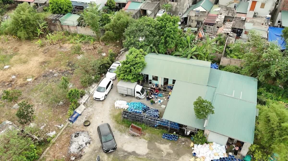 toan-canh-xuong-san-xuat-gia-do-trai-phep-tai-phuong-mao-khe-dong-trieu-1-35356483135169750945900-1776402500656-1776402501816351639722.jpg