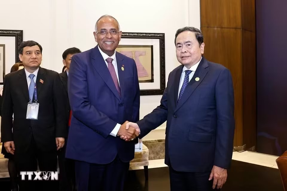 Chủ tịch Quốc hội Trần Thanh Mẫn hội kiến Chủ tịch Quốc hội Cộng hòa Bờ Biển Nga Patrick Achi. (Ảnh: Doãn Tấn/TTXVN) Chủ tịch Quốc hội Trần Thanh Mẫn hội kiến Tổng thống Thổ Nhĩ Kỳ - Ảnh 3.