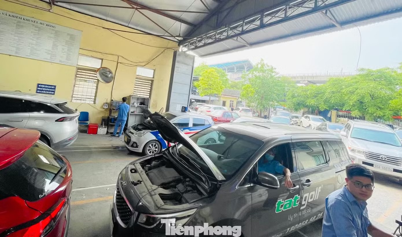 Nếu xe có thay đổi về kích thước, kết cấu so với lần đăng kiểm gần nhất trước đó mà không đúng quy định, chủ xe buộc phải làm thủ tục chứng nhận cải tạo. Ảnh: Lộc Liên. Những đề xuất mới hoán cải xe mà tài xế cần biết - Ảnh 2.