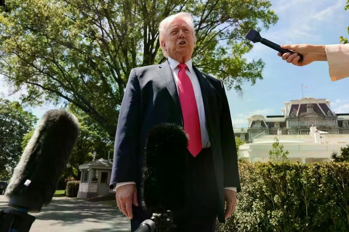 Tổng thống Mỹ Donald Trump. (Ảnh: Reuters) Tổng thống Mỹ Trump đưa ra tuyên bố quan trọng về uranium làm giàu của Iran - Ảnh 1.