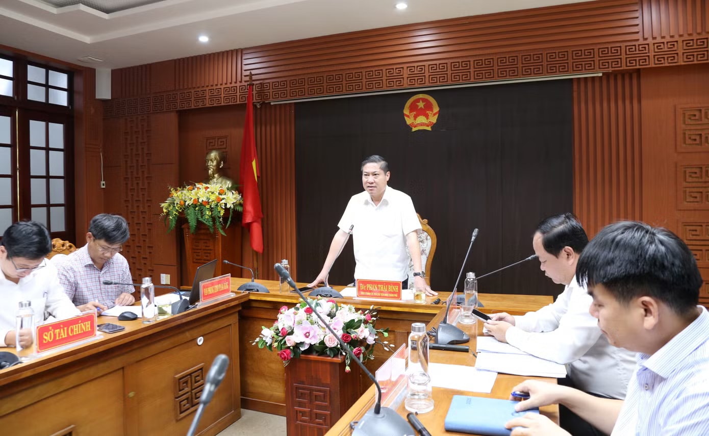 Phan Thái Bình - Phó Chủ tịch UBND TP. Đà Nẵng - chủ trì buổi làm việc với Ban Quản lý Khu kinh tế mở Chu Lai Vì sao chưa 'lên đời' Khu Kinh tế mở Chu Lai? - Ảnh 1.