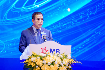 [LIVE] ĐHĐCĐ MB: Hơn 1.500 cổ đông tham dự, tăng vốn lên 102.000 tỷ đồng, chia cổ tức tỷ lệ 25%, mục tiêu lãi 15% nhưng phấn đấu 20%