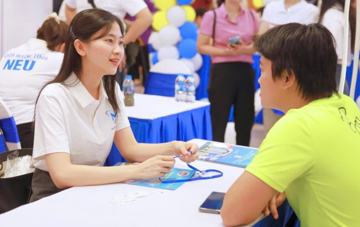 Nữ Phó Giáo sư trẻ đẹp không ngại ‘dấn thân’, hiện ‘truyền lửa’ tại trường đại học Việt Nam lọt top 1.000 trường có tầm ảnh hưởng trên thế giới