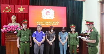 Sau vụ thịt lợn nhiễm dịch tuồn vào trường học, một hiệu trưởng bị bắt