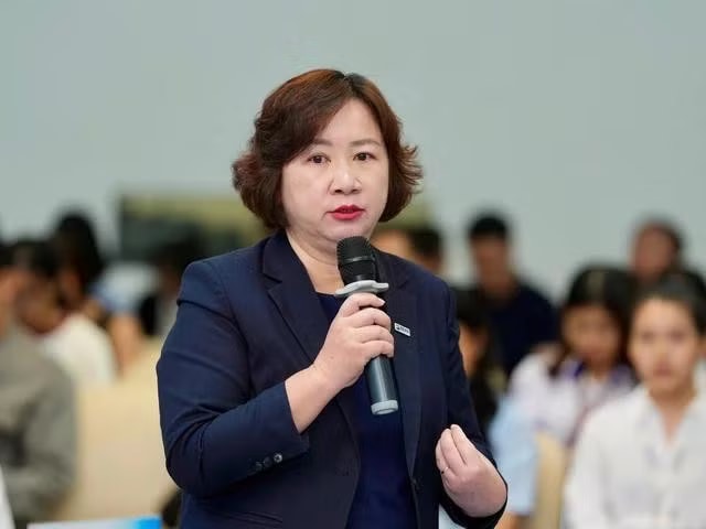 Theo bà Hương, lãi suất cần có tính ổn định, phù hợp với đặc thù trung và dài hạn của thị trường bất động sản. Lãi suất tăng khiến kế hoạch giao nhà chậm lại - Ảnh 1.