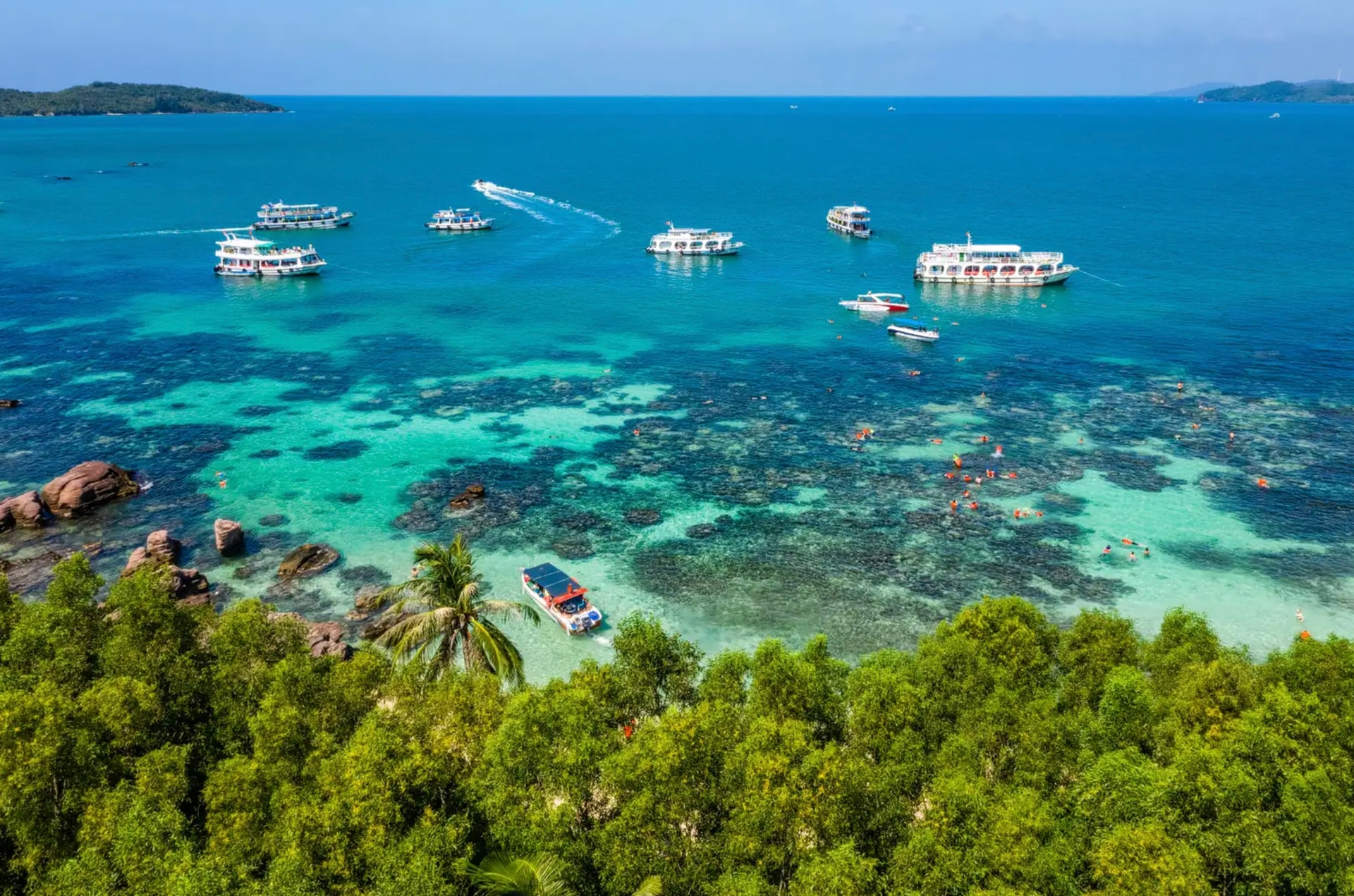 Hãng hàng không trẻ nhất Việt Nam vừa khai trương đường bay thẳng đến 'thủ phủ du lịch' sôi động nhất châu Á- Ảnh 1. Hãng hàng không trẻ nhất Việt Nam vừa khai trương đường bay thẳng đến 'thủ phủ du lịch' sôi động nhất châu Á- Ảnh 1.