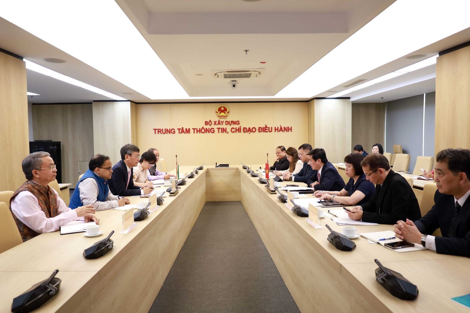 Việt Nam và quốc gia đông dân nhất thế giới dự kiến sẽ có thêm nhiều đường bay mới- Ảnh 1. Việt Nam và quốc gia đông dân nhất thế giới dự kiến sẽ có thêm nhiều đường bay mới- Ảnh 1.