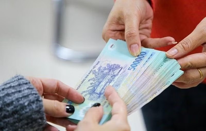 Dự thảo thông tư đang được Bộ Nội vụ lấy ý kiến quy định chi tiết về công thức tính lương hưu, các khoản trợ cấp mới dự kiến áp dụng từ 1/7 tới đây. Ảnh minh họa. Dự kiến mức lương hưu, trợ cấp mới từ ngày 1/7 - Ảnh 1.