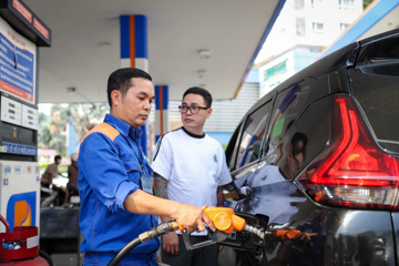 Bộ Công Thương đề xuất cơ chế tạm ứng ngân sách 4.000 - 5.000 đồng mỗi lít để bình ổn giá xăng dầu