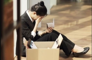Hơn 30.000 người đồng loạt nhận được email bị đuổi việc vào 6h sáng