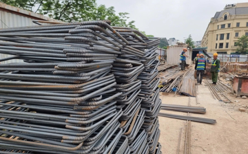Nghịch lý ngành xây dựng 2026: Đứng trước cơ hội 1 triệu tỷ nhưng phải gồng mình 'sinh tồn' vì cơn bão giá vật liệu