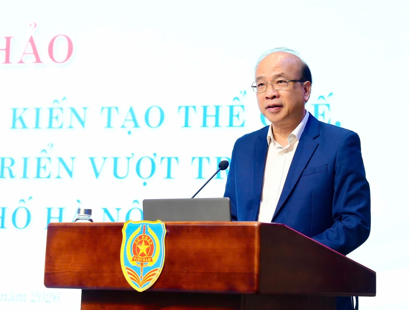 Thứ trưởng Bộ Tư pháp Phan Chí Hiếu. Ảnh: PV Hà Nội sẽ có nền tảng pháp lý để thử nghiệm 'mô hình mẫu' - Ảnh 1.