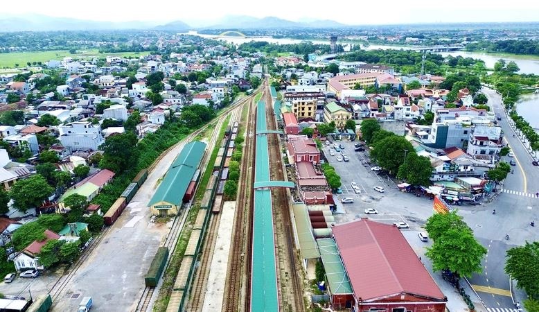 Đường sắt Bắc - Nam qua TP trẻ nhất Việt Nam dự kiến có 5 hầm chui, 4 đường ngang nhằm xóa bỏ 'điểm đen' về giao thông- Ảnh 1. Đường sắt Bắc - Nam qua TP trẻ nhất Việt Nam dự kiến có 5 hầm chui, 4 đường ngang nhằm xóa bỏ 'điểm đen' về giao thông- Ảnh 1.