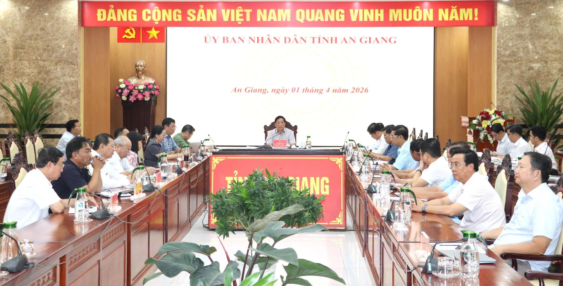 Hình ảnh tại buổi làm việc. Nguồn ảnh: UBND tỉnh An Giang Hình ảnh tại buổi làm việc. Nguồn ảnh: UBND tỉnh An Giang