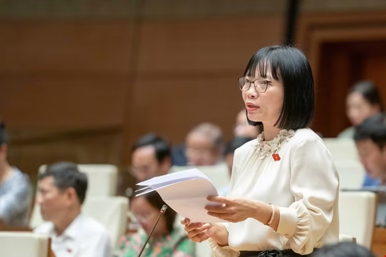 Đại biểu Nguyễn Thị Việt Nga. Ảnh: QH Đại biểu Quốc hội đề nghị đưa ngày nghỉ 24/11 vào Luật Lao động - Ảnh 1.