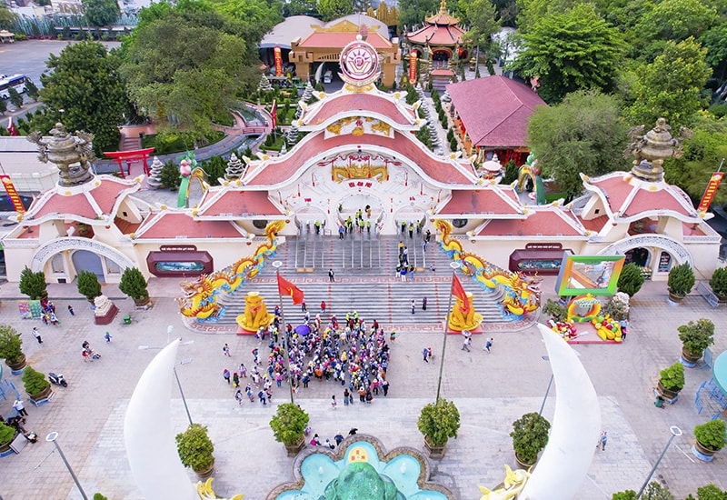 Khu du lịch Suối Tiên
