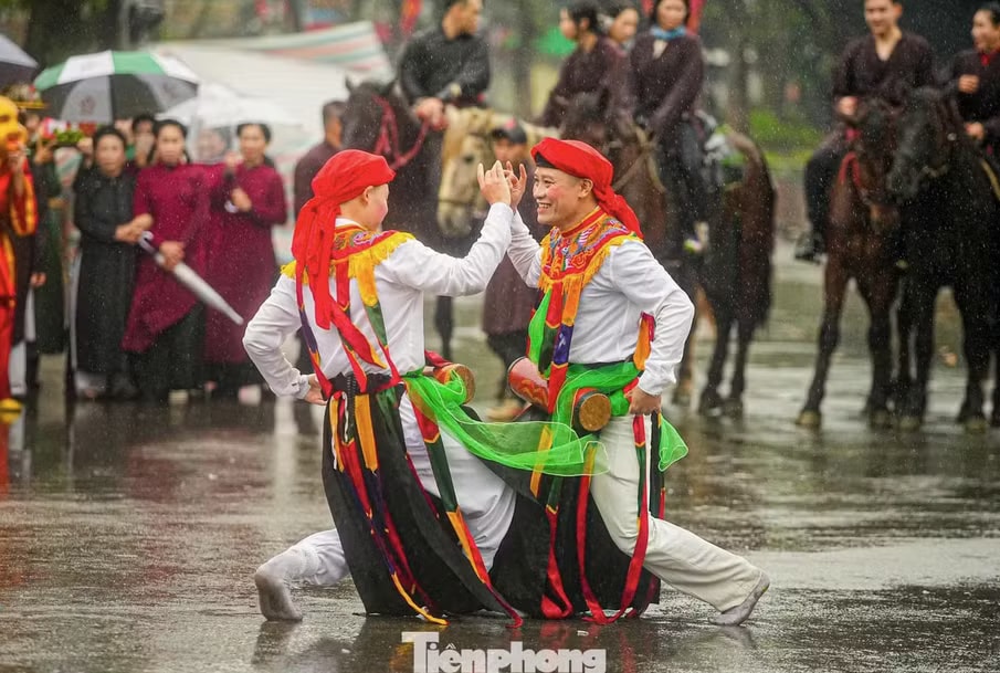 Nhất trí ngày 24/11 hằng năm là ‘Ngày Văn hóa Việt Nam’, người lao động được nghỉ hưởng nguyên lương - Ảnh 1.