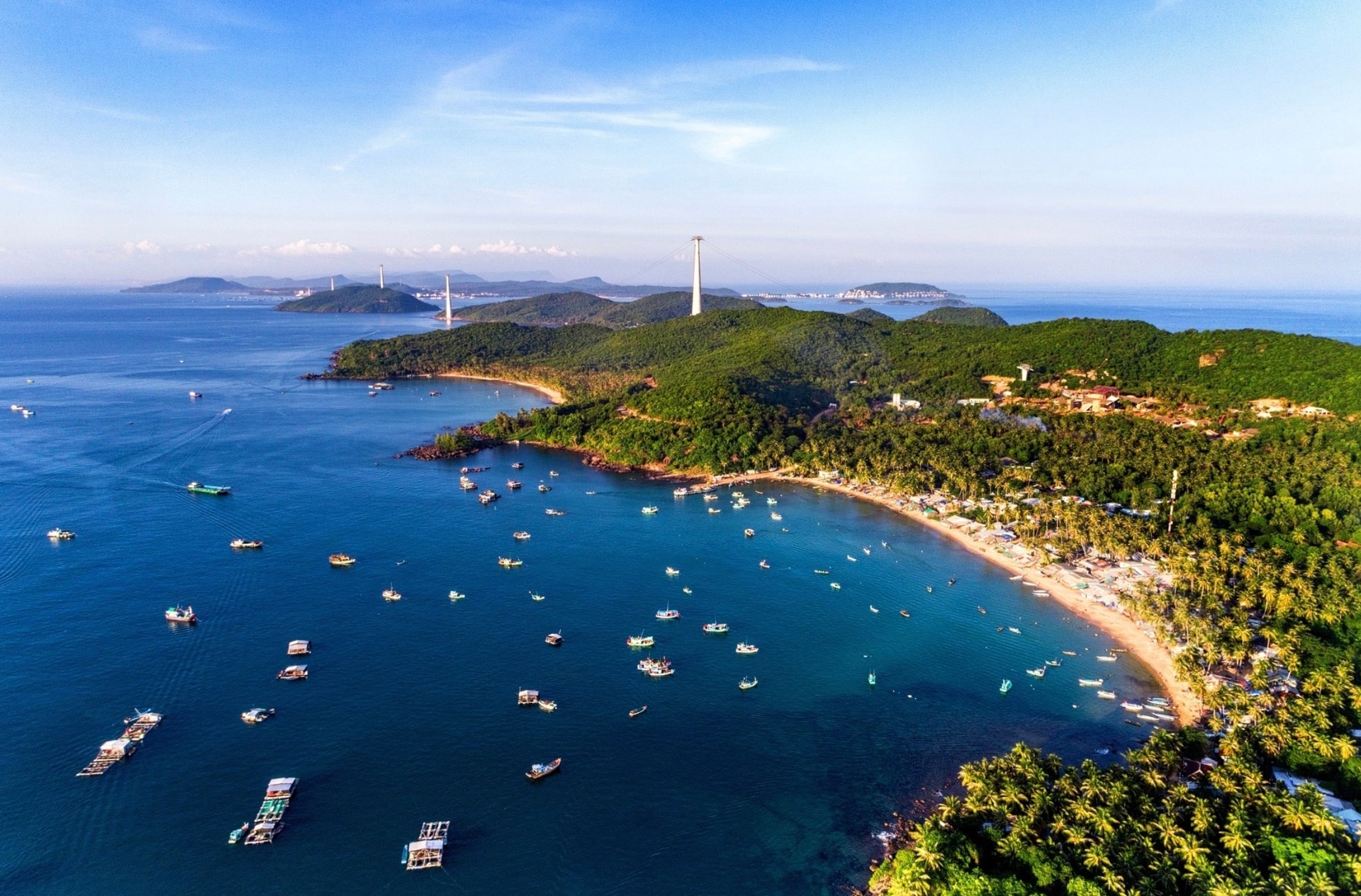 Đặc khu lớn bậc nhất Việt Nam được ví như 'thiên đường' trên báo quốc tế- Ảnh 2. Đặc khu lớn bậc nhất Việt Nam được ví như 'thiên đường' trên báo quốc tế- Ảnh 2.