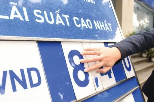 Ngân hàng đang thiếu tiền? - Ảnh 1.