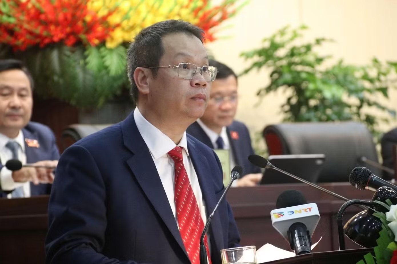 Ông Nguyễn Mạnh Hùng - Chủ tịch UBND TP. Đà Nẵng. Đà Nẵng: Chuyển đổi từ tăng trưởng nhanh sang tăng trưởng bền vững - Ảnh 4.