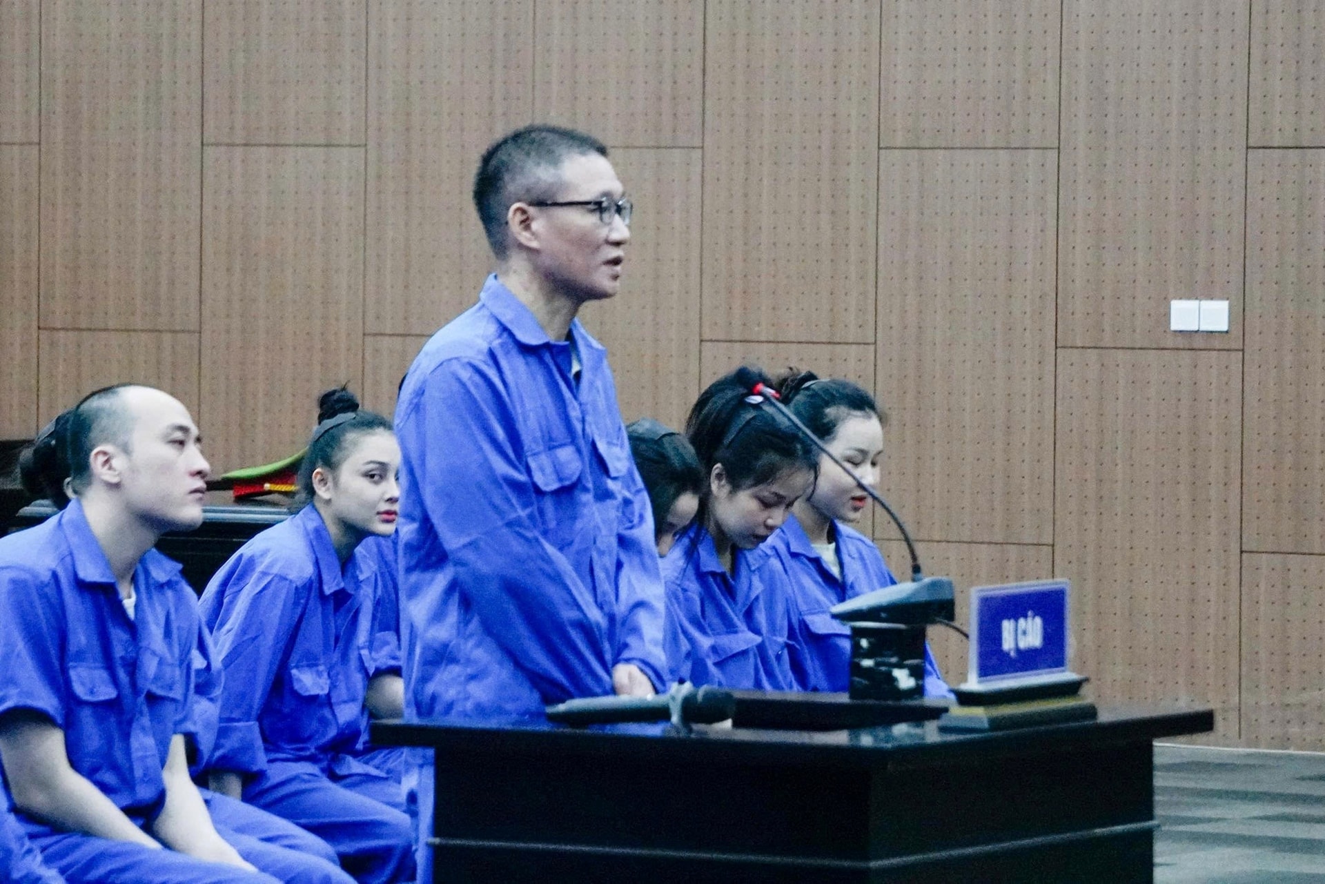 baovephapluat.vn-data-images-0-2026-04-21-hongnguyen-_bi-cao-thien.jpg