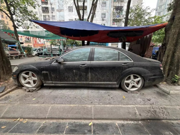 Siêu xe Mercedes-AMG S63 bị bỏ quên 10 năm trên vỉa hè Hà Nội cuối cùng đã 'lộ thân phận'