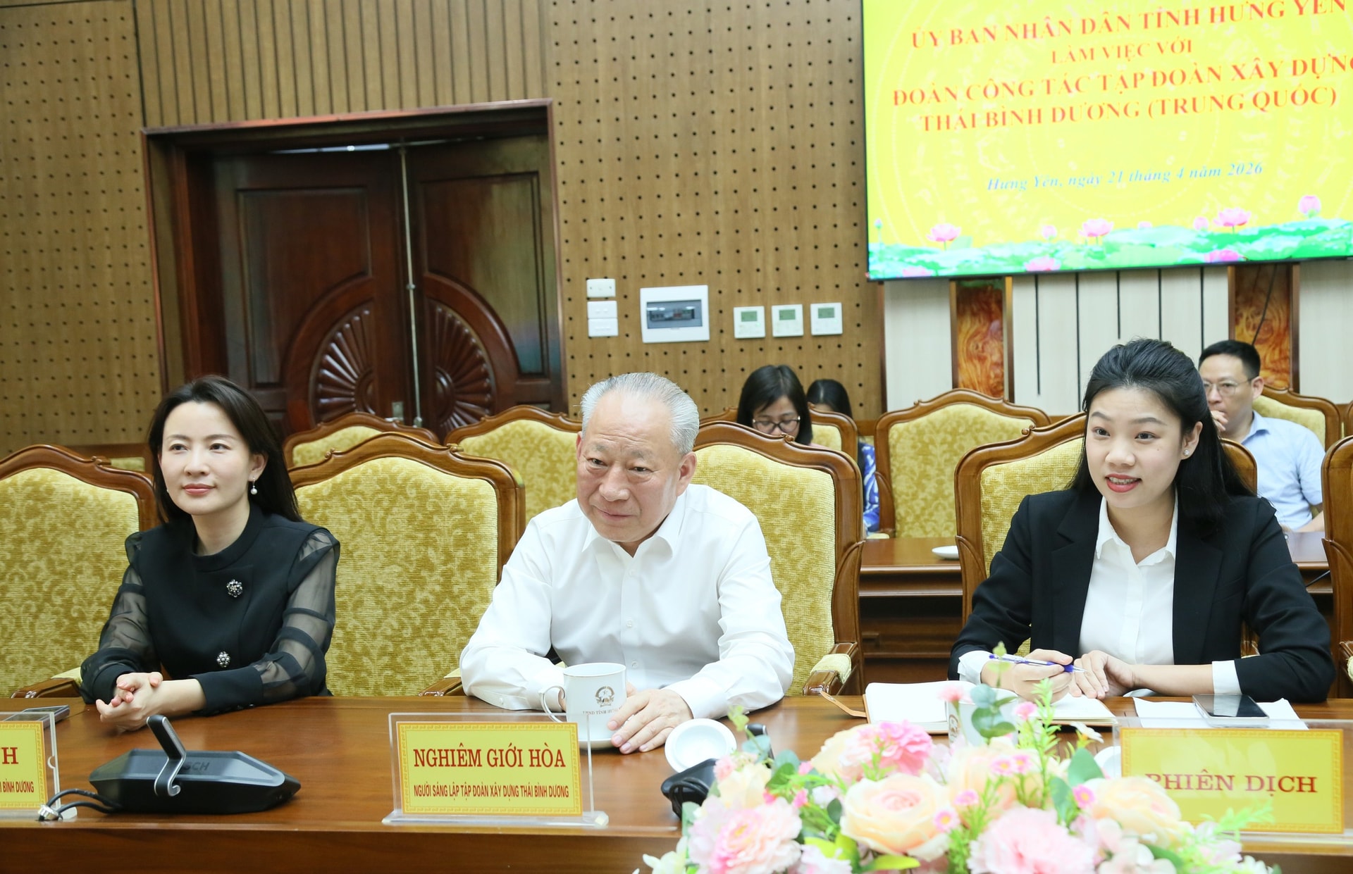 Tập đoàn Xây dựng Thái Bình Dương đề xuất đầu tư loạt dự án tại Hưng Yên. Nguồn ảnh: UBND tỉnh Hưng Yên Tập đoàn Xây dựng Thái Bình Dương đề xuất đầu tư loạt dự án tại Hưng Yên. Nguồn ảnh: UBND tỉnh Hưng Yên