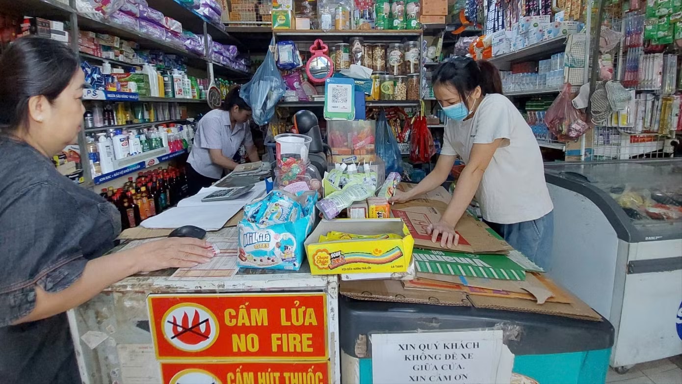 Bộ Tài chính đề xuất nâng ngưỡng doanh thu chịu thuế của hộ, cá nhân kinh doanh lên mức 1 tỷ đồng/năm. Chính thức đề xuất miễn thuế hộ kinh doanh có doanh thu 1 tỷ đồng/năm - Ảnh 1.