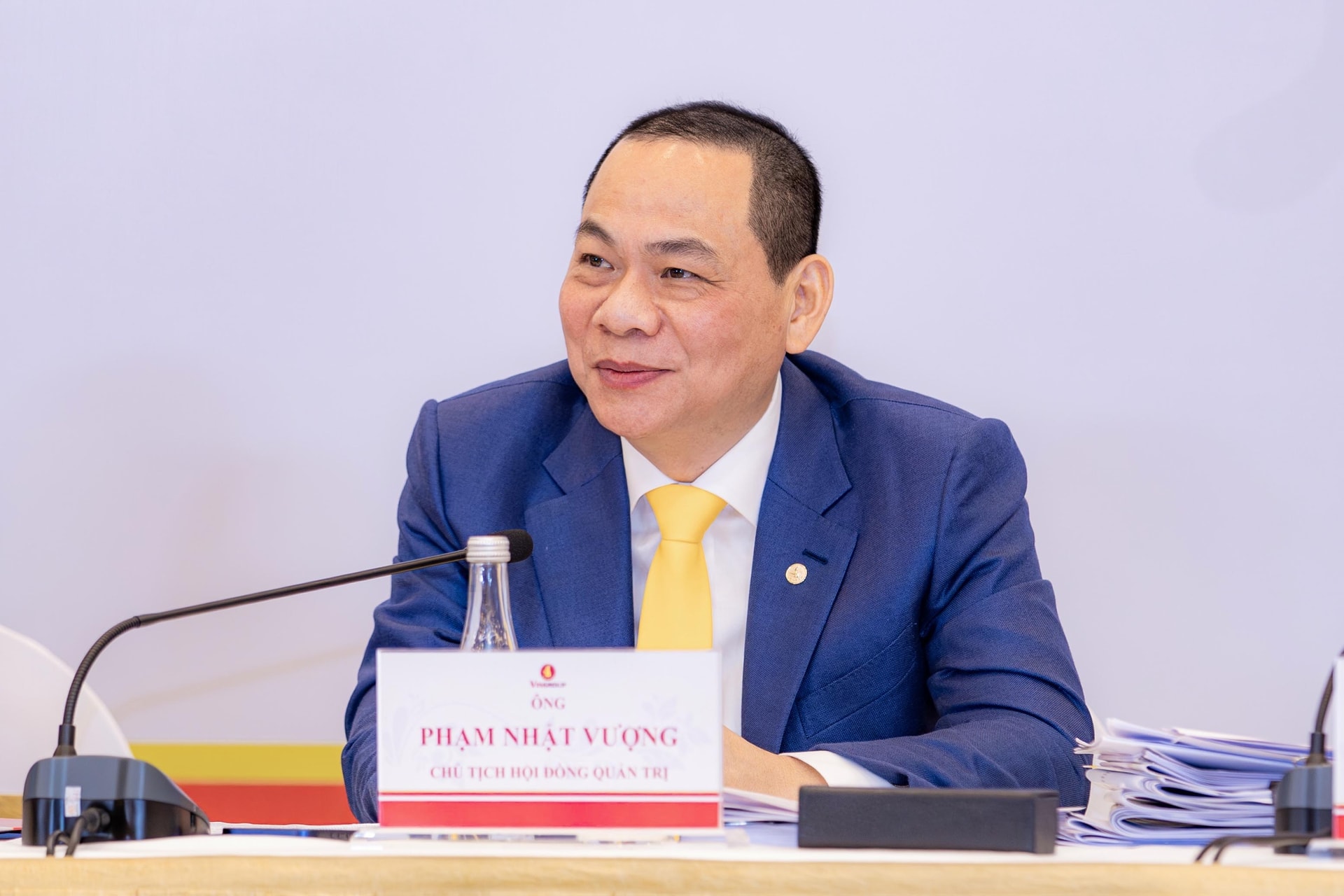 Tỷ phú Phạm Nhật Vượng sẽ làm mô hình ngôn ngữ lớn (<a style='text-decoration: none;' href='/LLM'>LLM</a>) lớn nhất thế giới - Ảnh 1.
