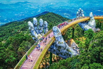 V-Green 'bắt tay' Sun Group, 'trải thảm' cho xe điện VinFast tại Công viên chủ đề hàng đầu Châu Á