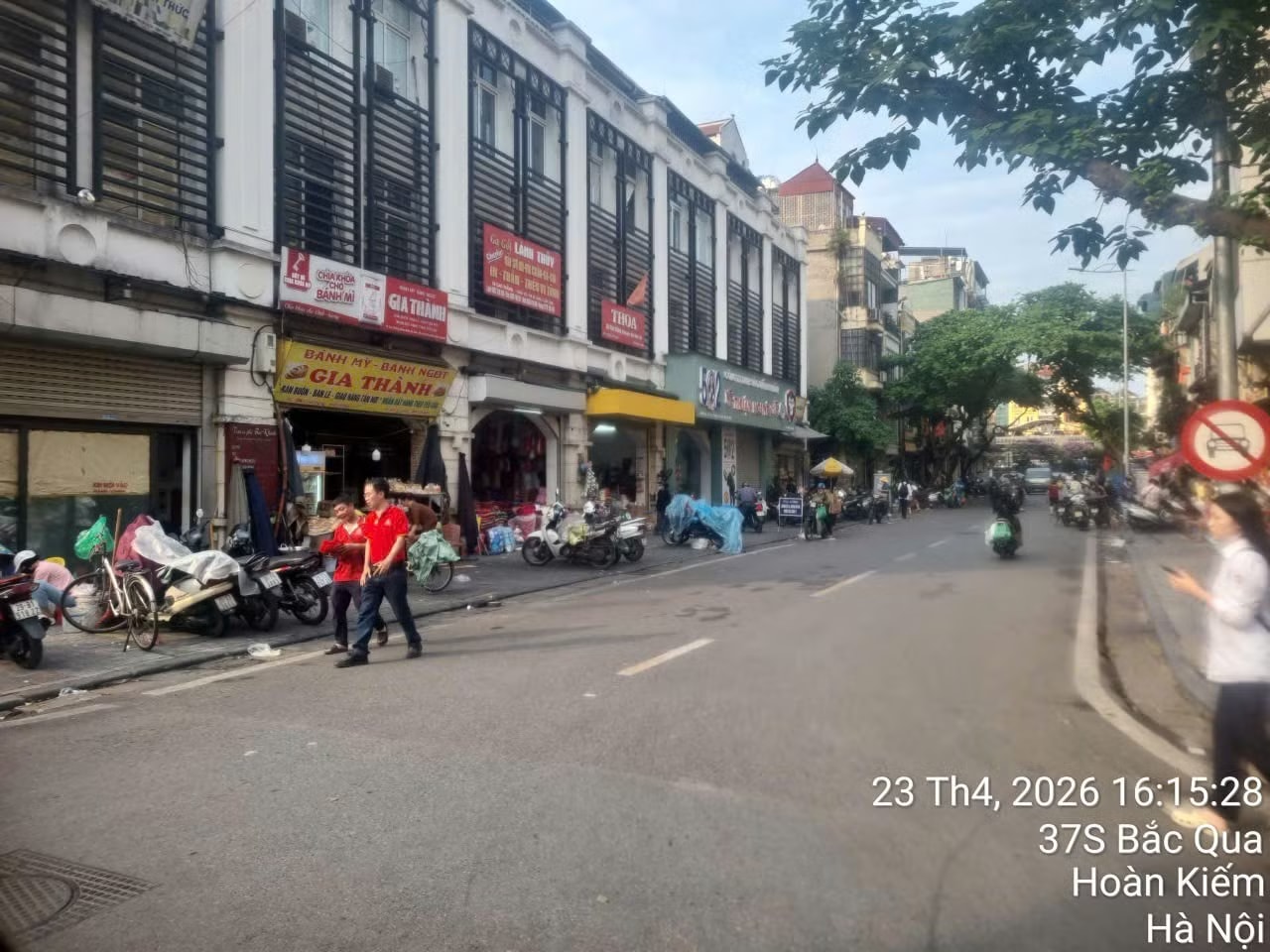 Chợ Thanh Hà chiều 23/4 Hà Nội: Giải tỏa khu chợ lâu đời bậc nhất phố cổ - Ảnh 1.