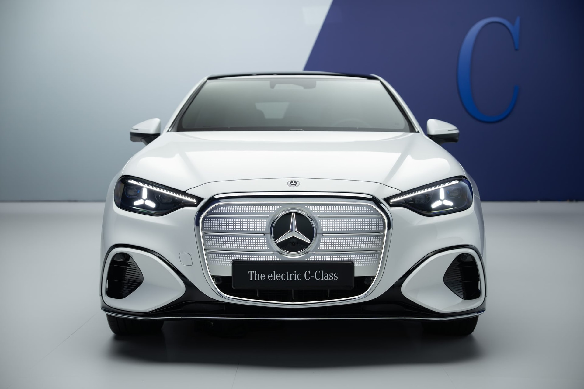 Mercedes-Benz C-Class EV 2027 3