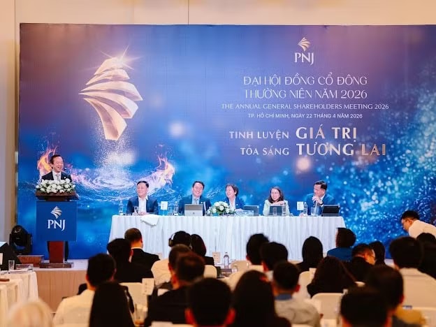 Lãnh đạo <a style='text-decoration: none;' href='/PNJ'>PNJ</a> trả lời nhiều câu hỏi của cổ đông tại Đại hội đồng cổ đông thường niên 2026 Vì sao nhiều người mua trang sức mỏng nhẹ? - Ảnh 1.